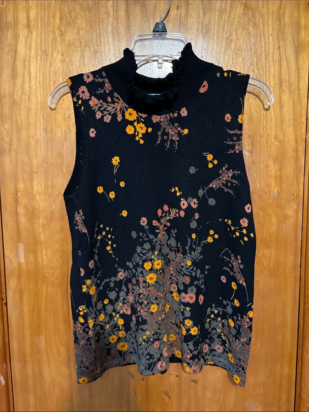 Daniel Rainn Black Sleeveless Floral Ruffle Mock Neck Sweater - Size M - Worn 1x
